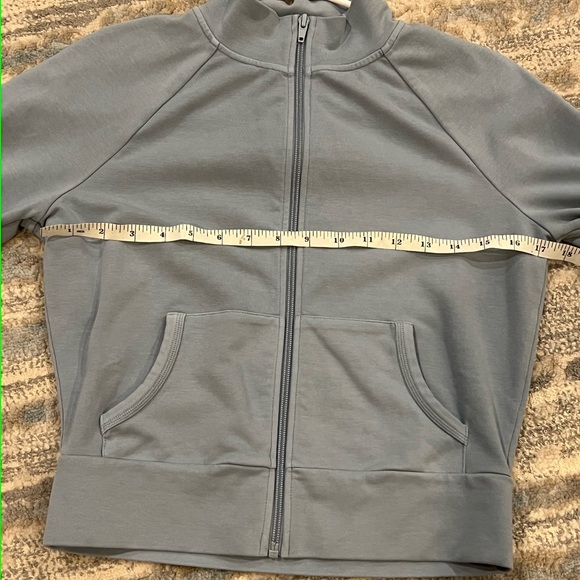 Skims Limited Edition Outdoor Track Jacket Women’s Size Medium NWT - Picture 8 of 10